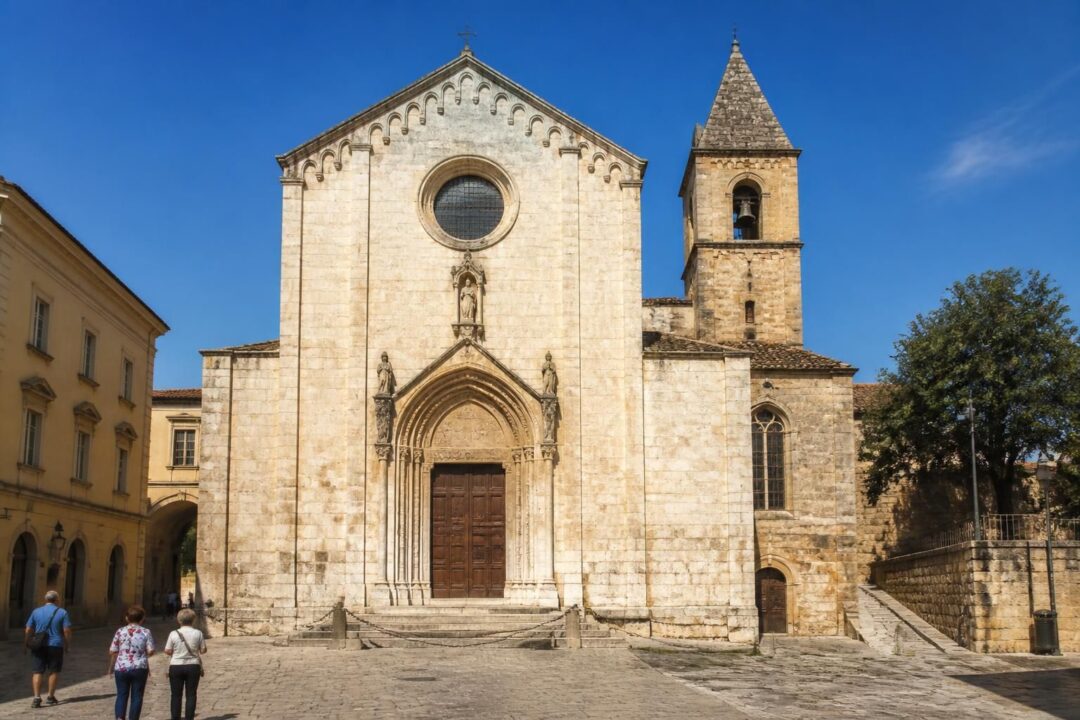 scopri la chiesa di san gennaro a benevento: la sua storia affascinante e tutte le informazioni per una visita indimenticabile.